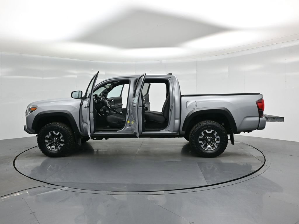 Used 2018 Toyota Tacoma TRD Off-Road image 30