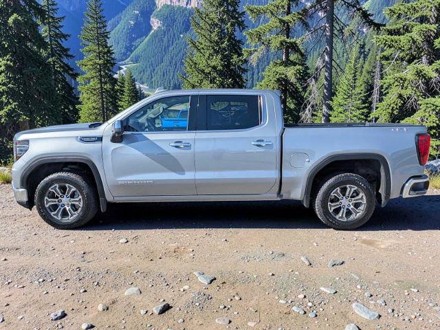 Used 2025 GMC Sierra 1500 SLT AWD/4WD image 3