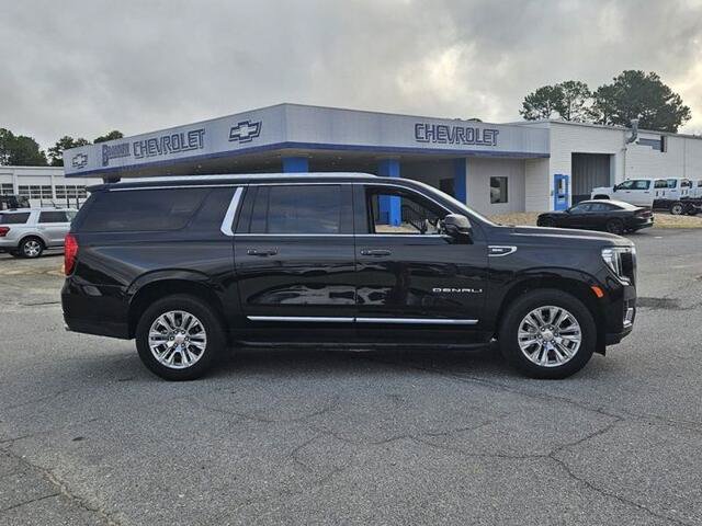 Used 2024 GMC Yukon XL Denali AWD/4WD image 16