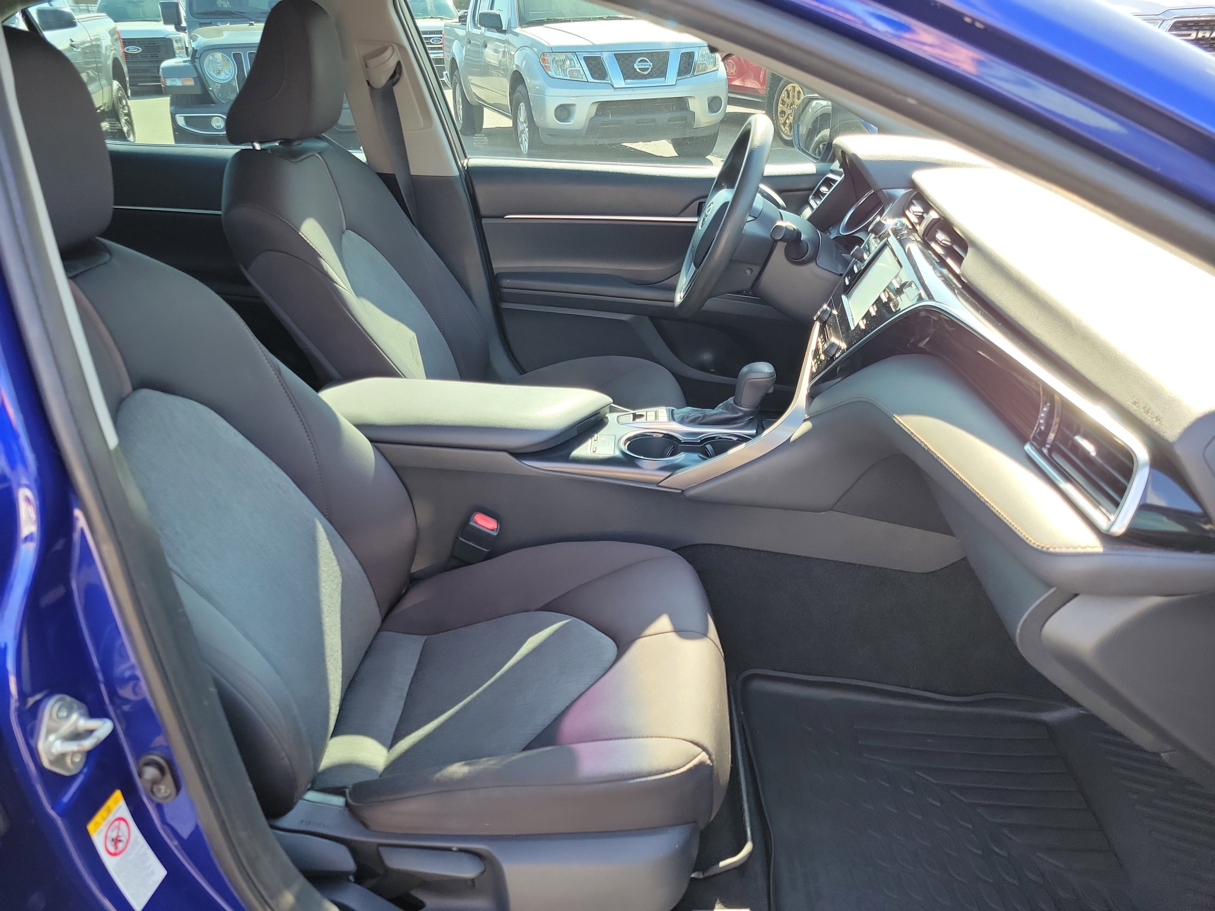 Used 2018 Toyota Camry LE image 30