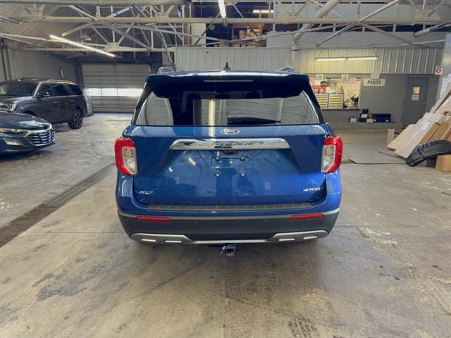 Certified 2022 Ford Explorer XLT w/ Equipment Group 202A image 5