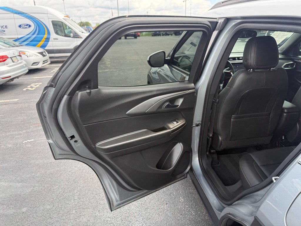 Used 2023 Chevrolet TrailBlazer ACTIV w/ Convenience Package AWD/4WD image 38