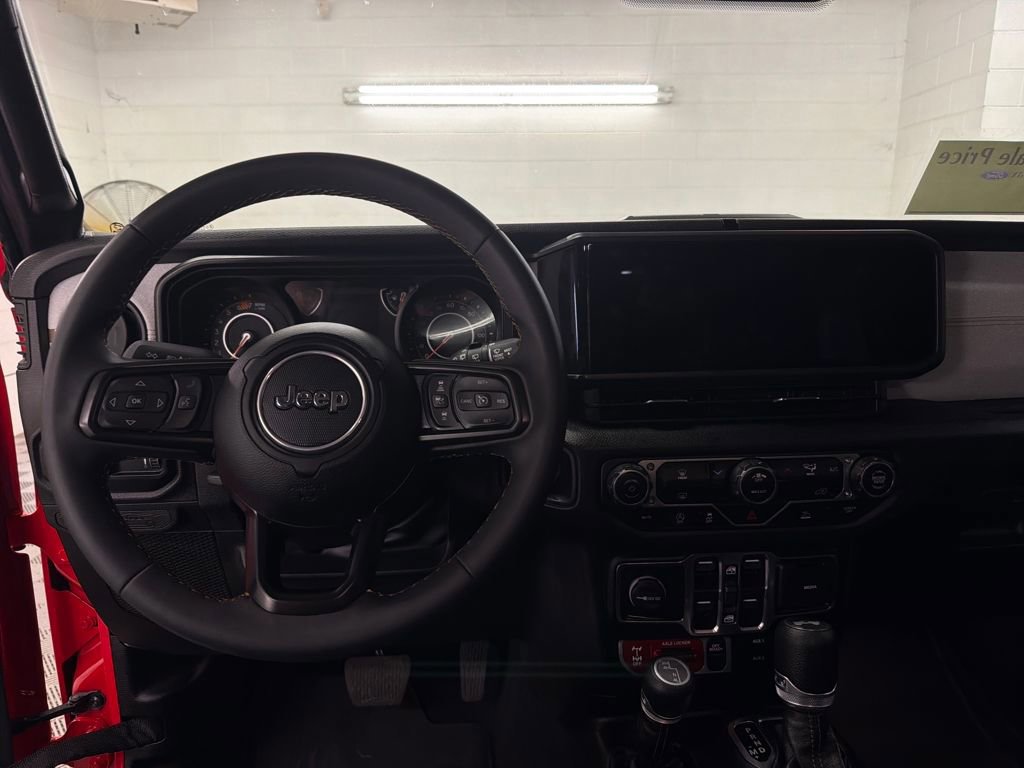 Used 2024 Jeep Wrangler Willys image 13
