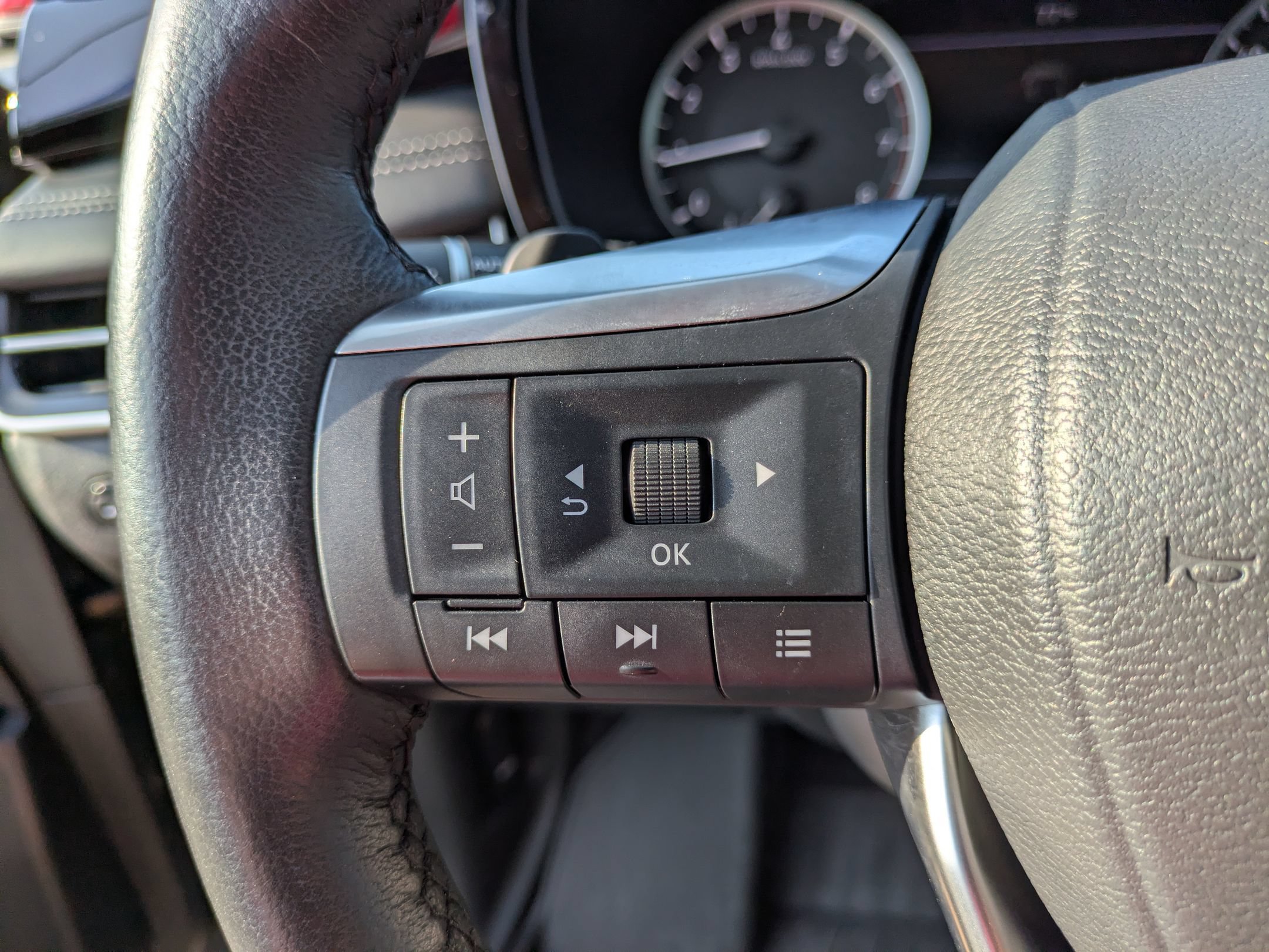 Used 2025 INFINITI QX60 Pure FWD image 18