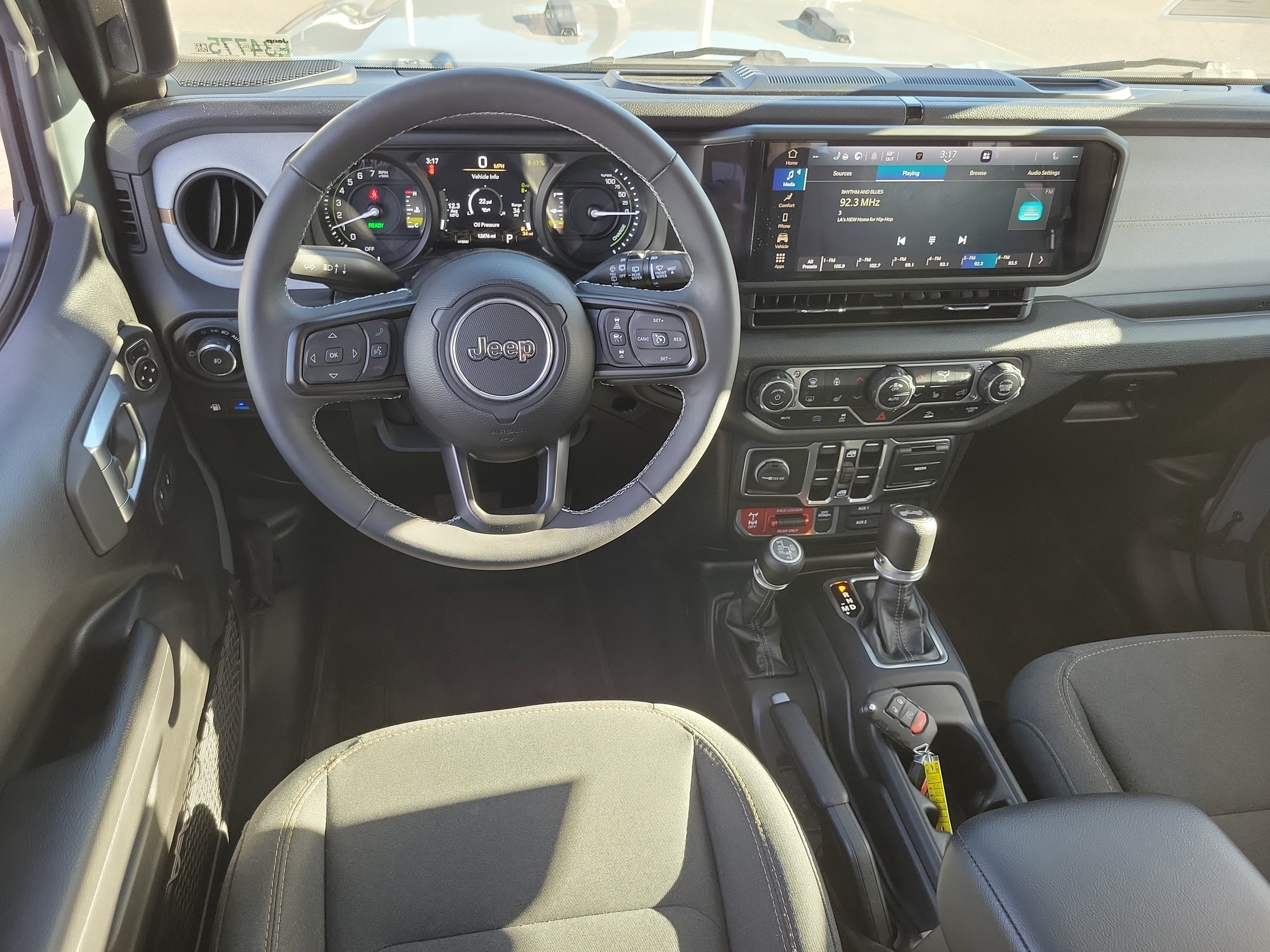 Used 2025 Jeep Wrangler Unlimited Sport S 4xe AWD/4WD image 4
