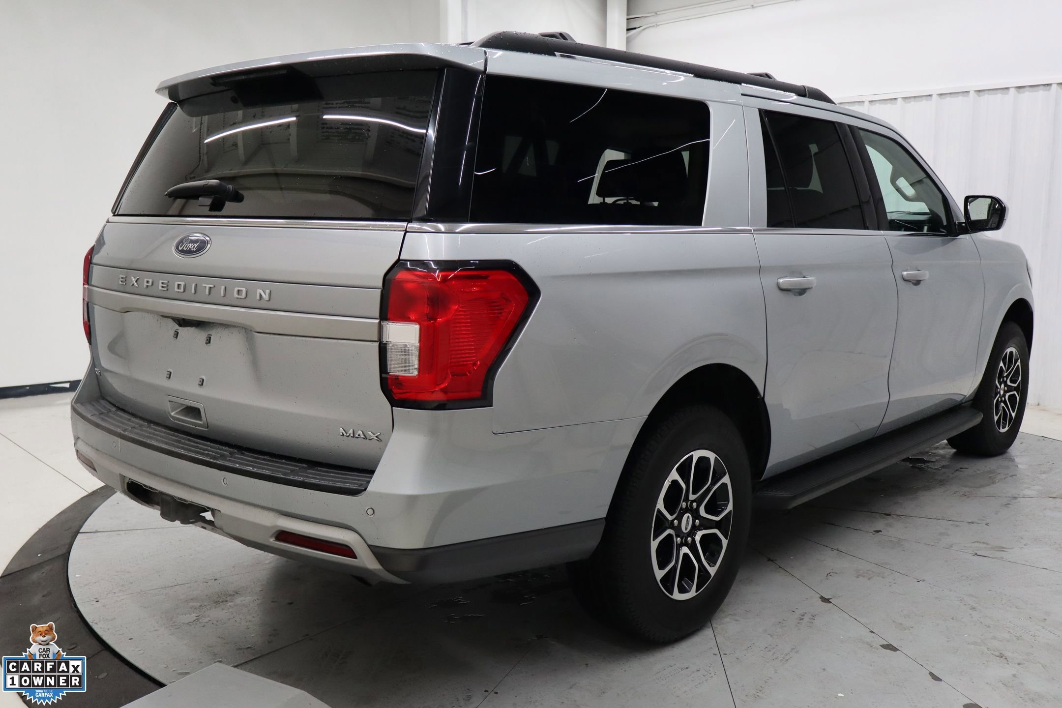 Certified 2024 Ford Expedition Max XLT image 4
