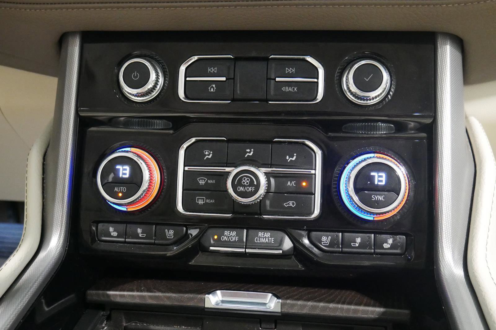 Used 2023 GMC Yukon XL Denali image 24