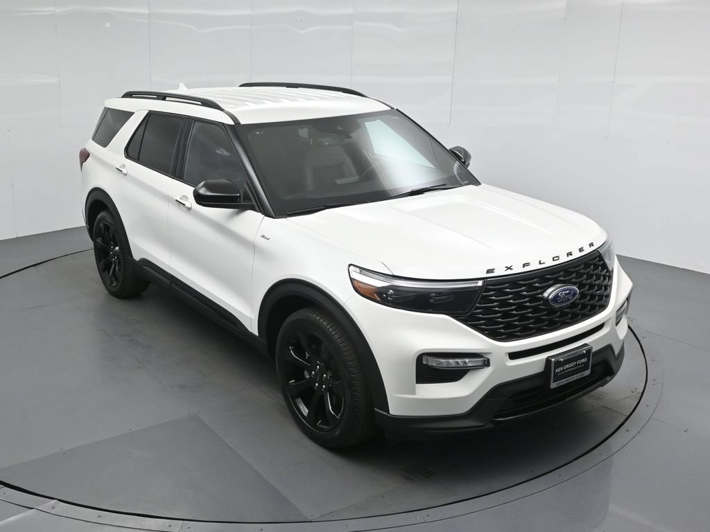Certified 2023 Ford Explorer ST-Line w/ Class IV Trailer Tow Package RWD image 40