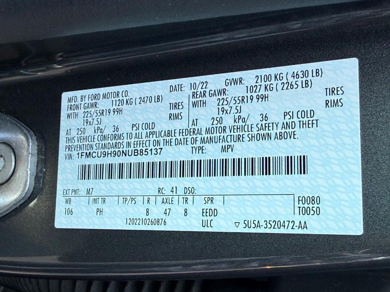 Certified 2022 Ford Escape SEL w/ SEL Stealth AWD Package image 30