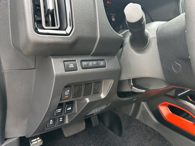 Used 2025 Nissan Frontier PRO-4X AWD/4WD image 35