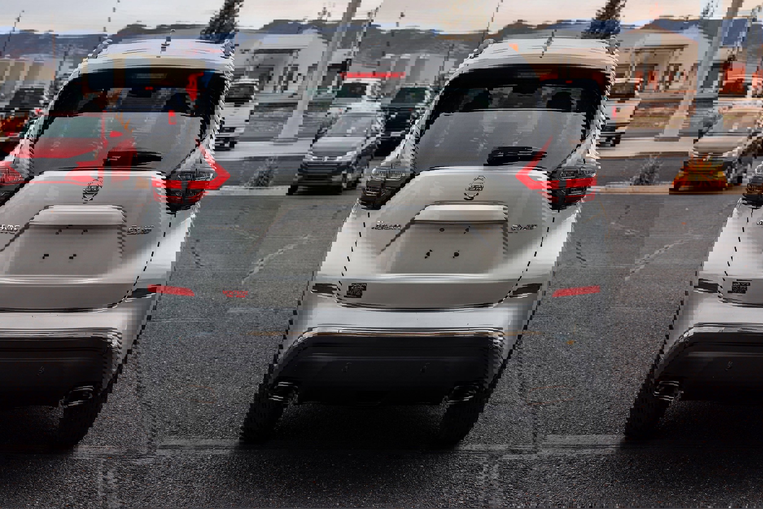 Used 2023 Nissan Murano SV image 3