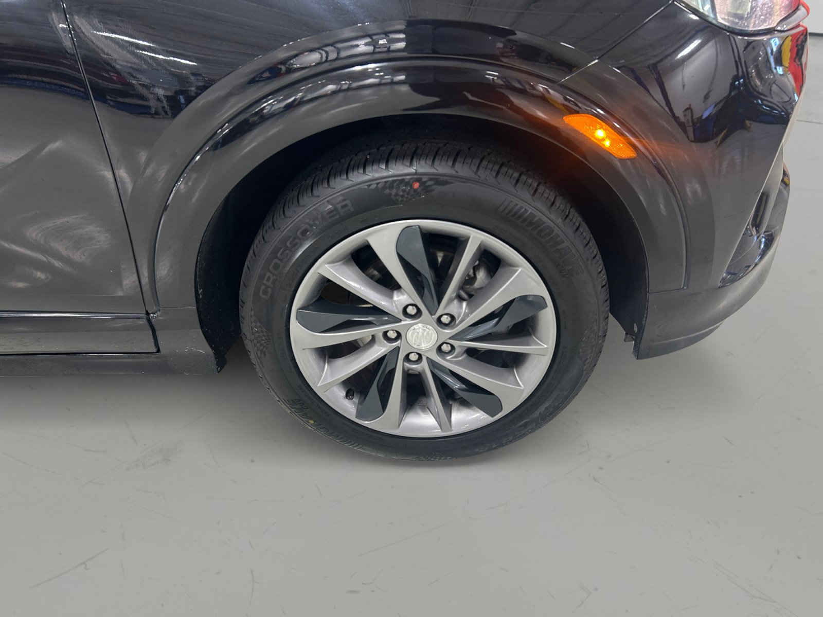 Used 2022 Buick Encore GX Select w/ Sport Touring Package FWD image 10