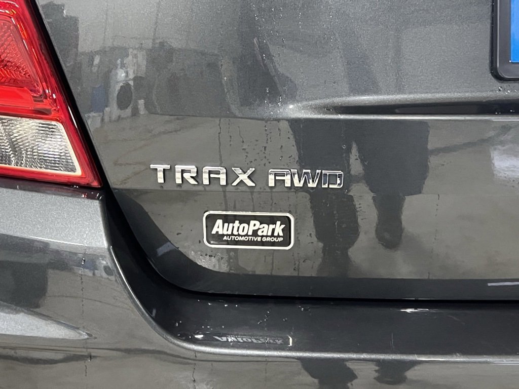 Used 2017 Chevrolet Trax LT w/ LT Convenience Package image 11