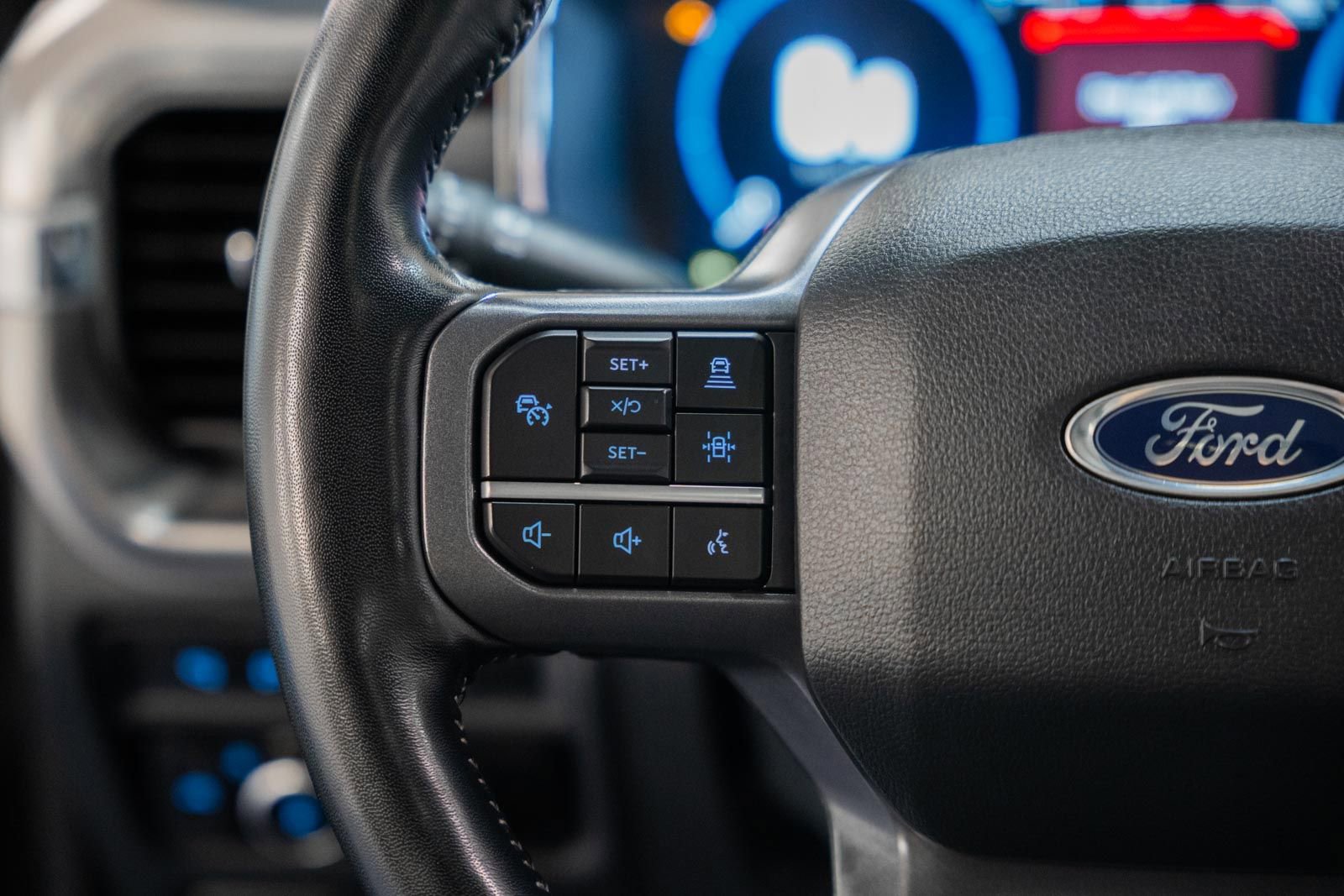 Certified 2023 Ford F150 Lariat w/ Equipment Group 502A High image 38