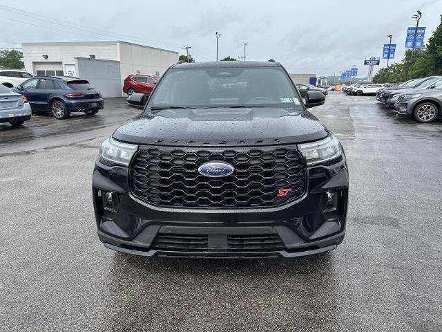 Certified 2025 Ford Explorer ST AWD/4WD image 2
