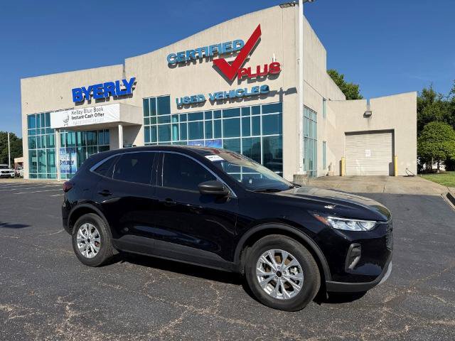 Certified 2023 Ford Escape Active AWD/4WD image 2