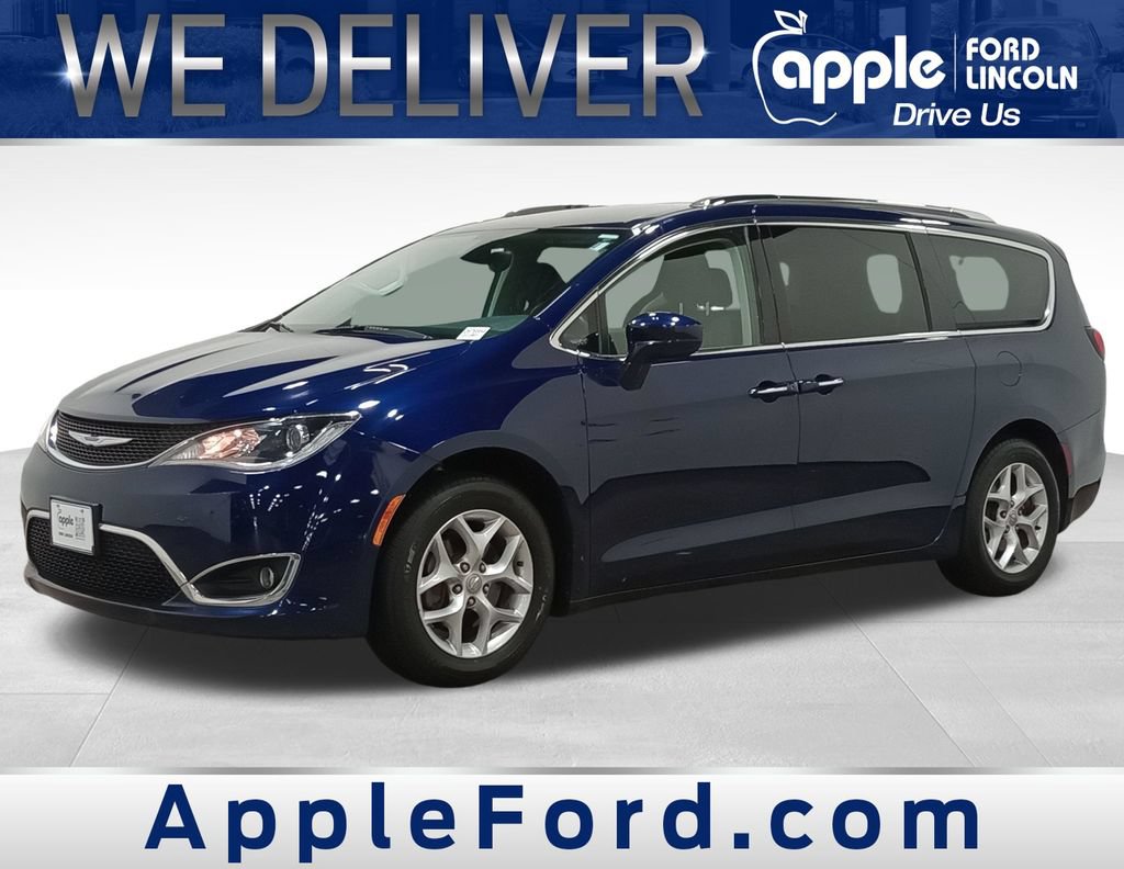 Used 2019 Chrysler Pacifica Touring Plus w/ Tire & Wheel Group FWD image 10
