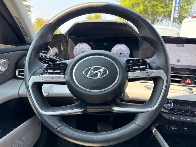 Used 2023 Hyundai Elantra Limited FWD image 21