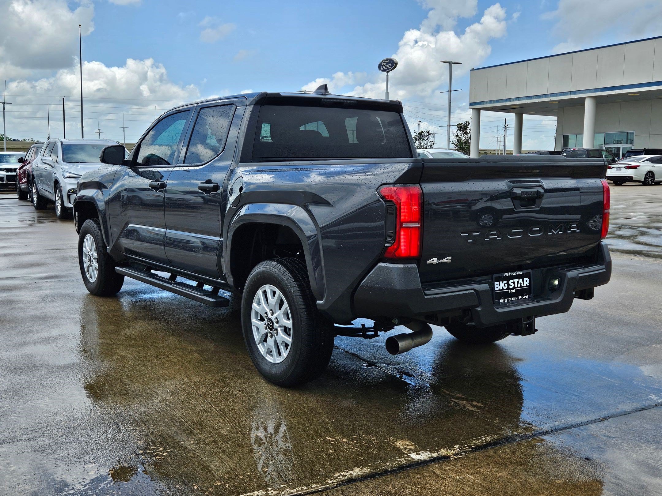Used 2025 Toyota Tacoma SR AWD/4WD image 7