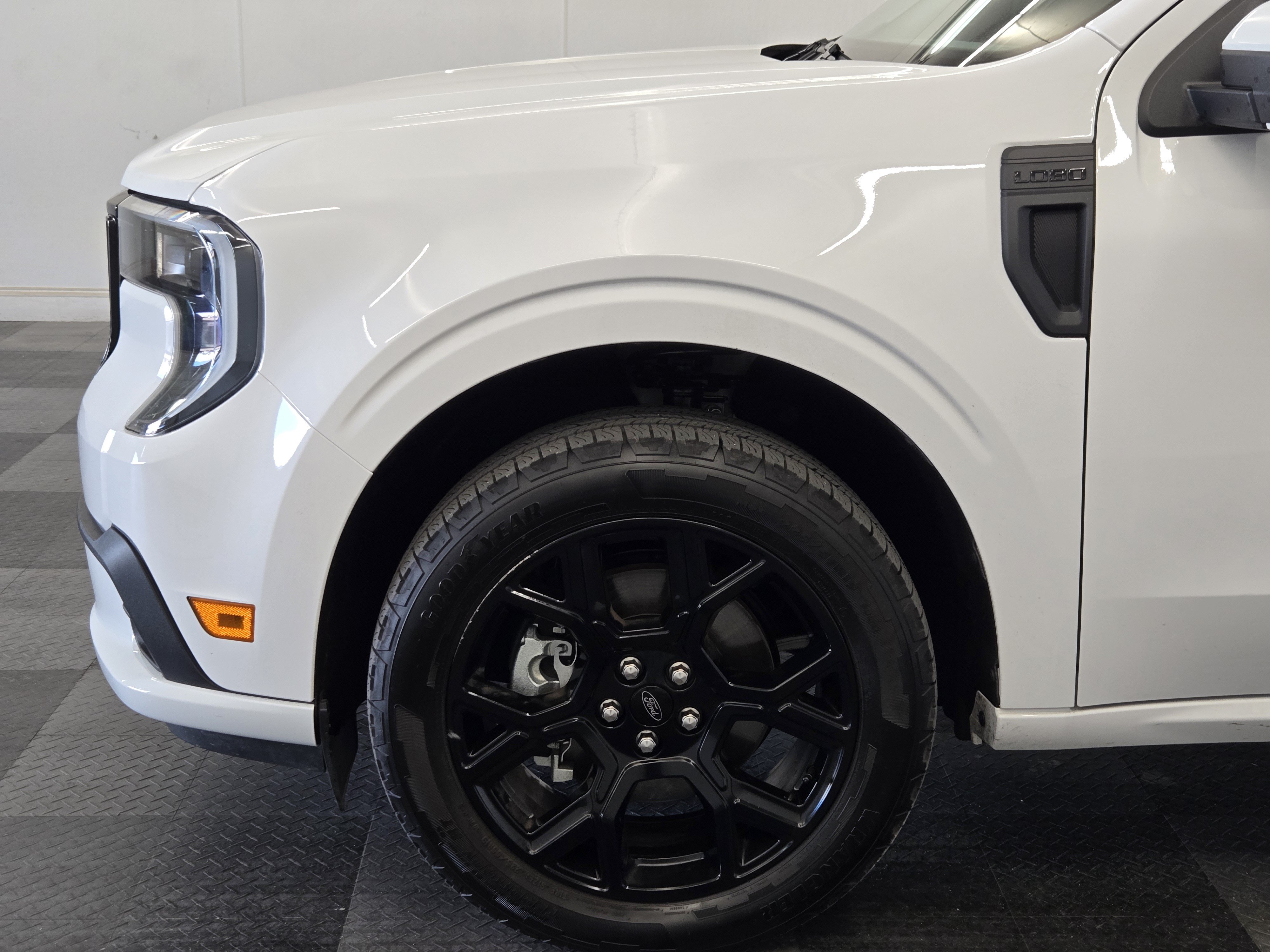 Certified 2025 Ford Maverick Lobo AWD/4WD image 9