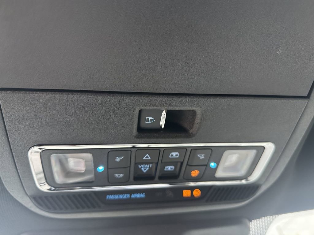 Certified 2024 Ford F350 Platinum w/ Tremor Off-Road Package image 12