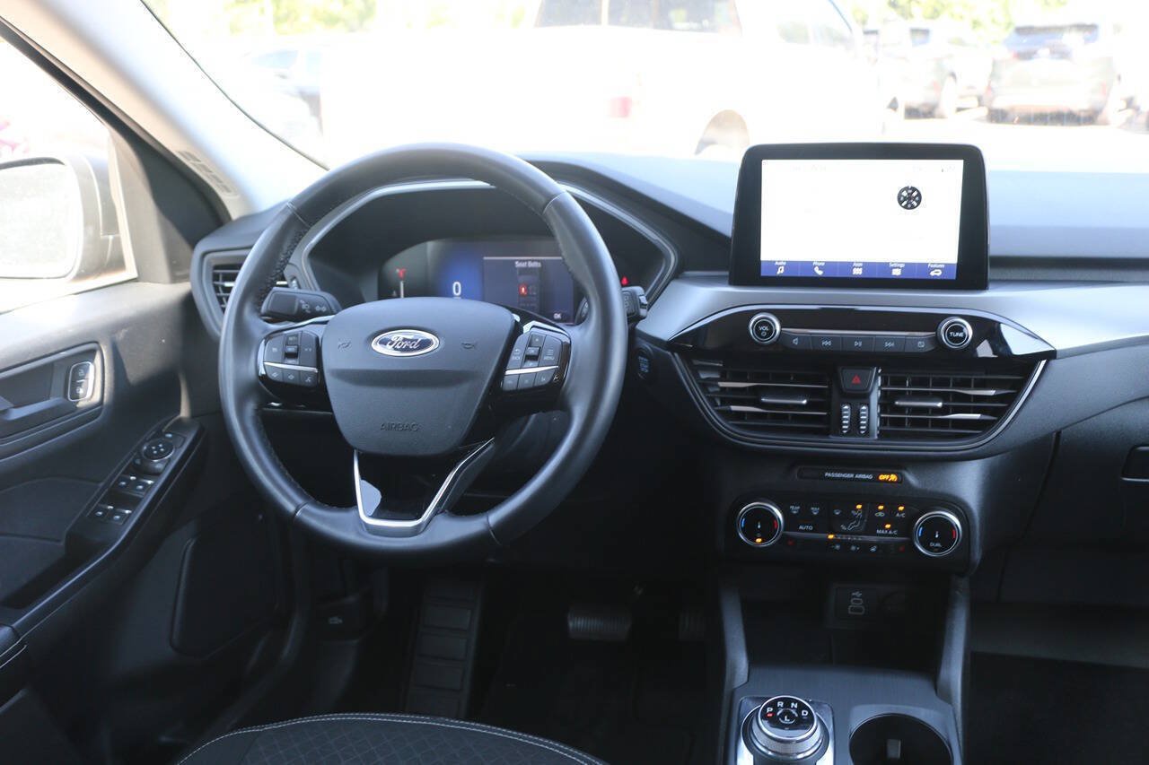 Certified 2024 Ford Escape Active AWD/4WD image 19