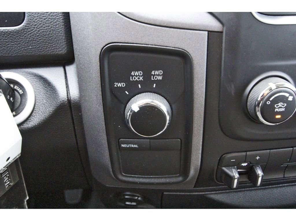 Used 2018 RAM 2500 Tradesman w/ Chrome Appearance Group image 26