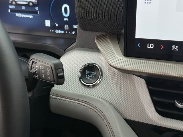 Certified 2025 Ford Explorer Active w/ Active Comfort Package AWD/4WD image 30
