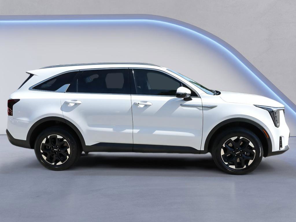 Used 2025 Kia Sorento S AWD/4WD image 8