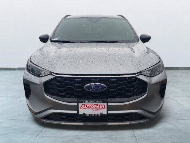 Certified 2024 Ford Escape ST-Line AWD/4WD image 2