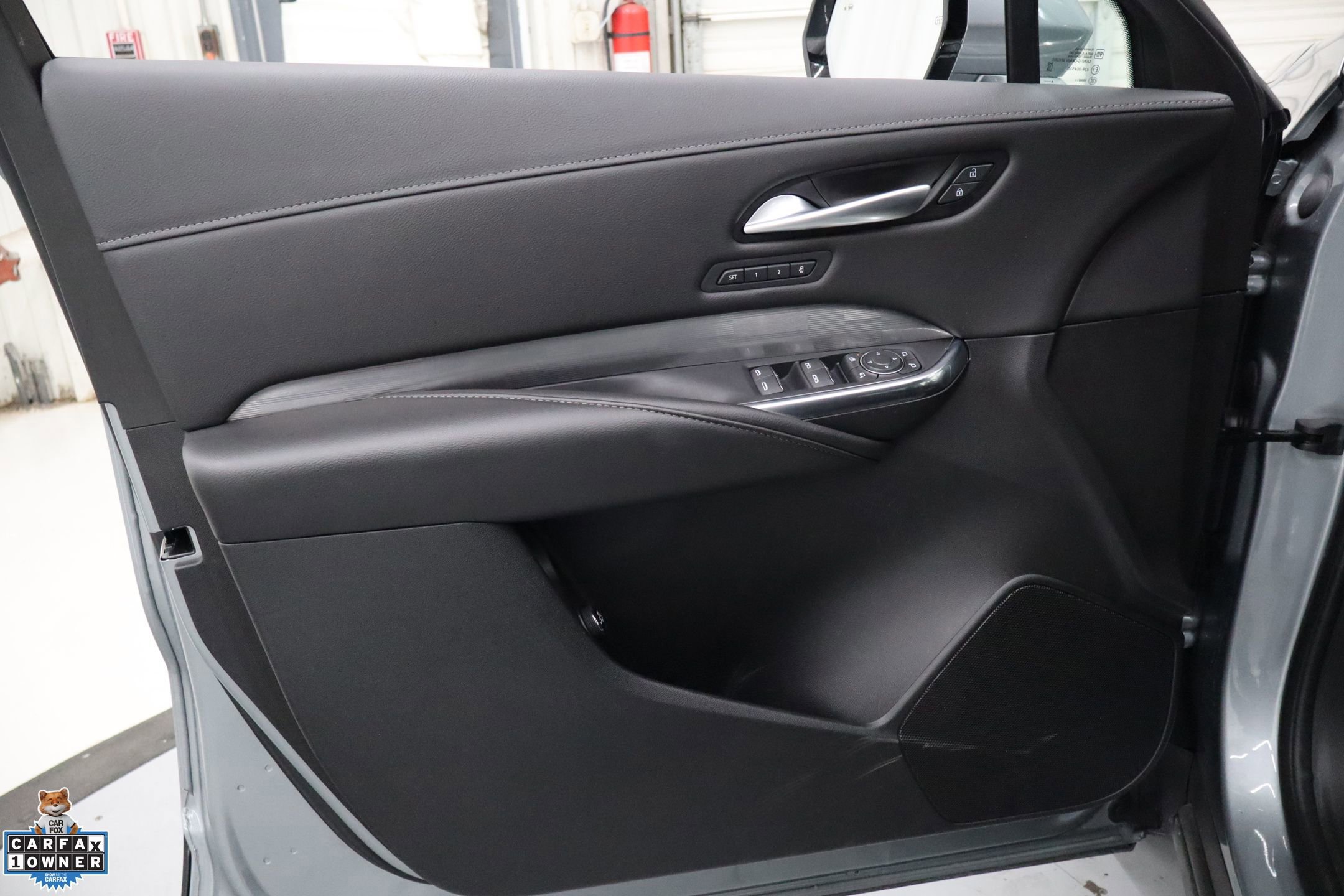 Used 2025 Cadillac XT4 Premium Luxury image 13