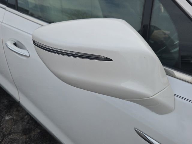 Used 2020 Buick Enclave Essence image 3