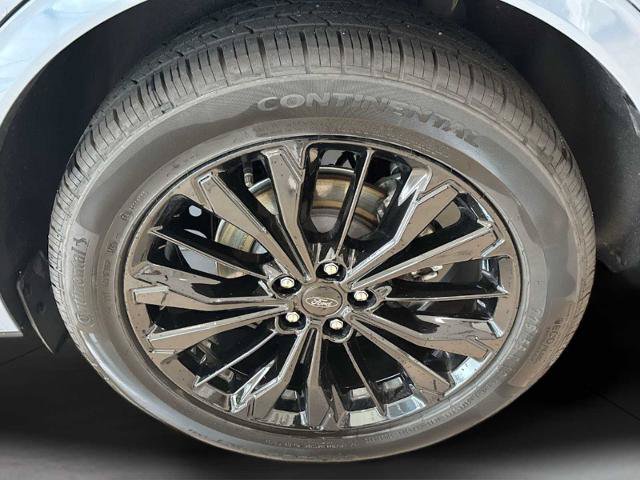 Certified 2025 Ford Escape ST-Line Elite w/ Premium Technology Package AWD/4WD image 32