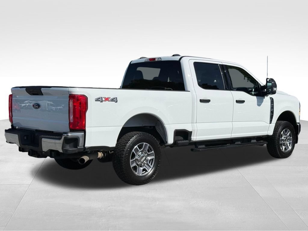 Certified 2025 Ford F250 XLT AWD/4WD image 3