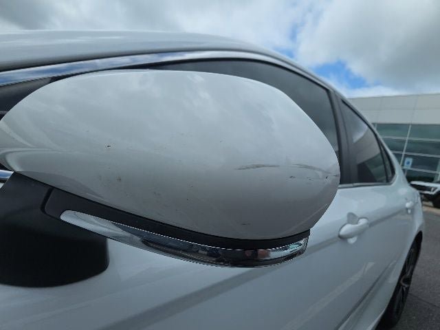 Used 2023 Toyota Camry SE FWD image 8
