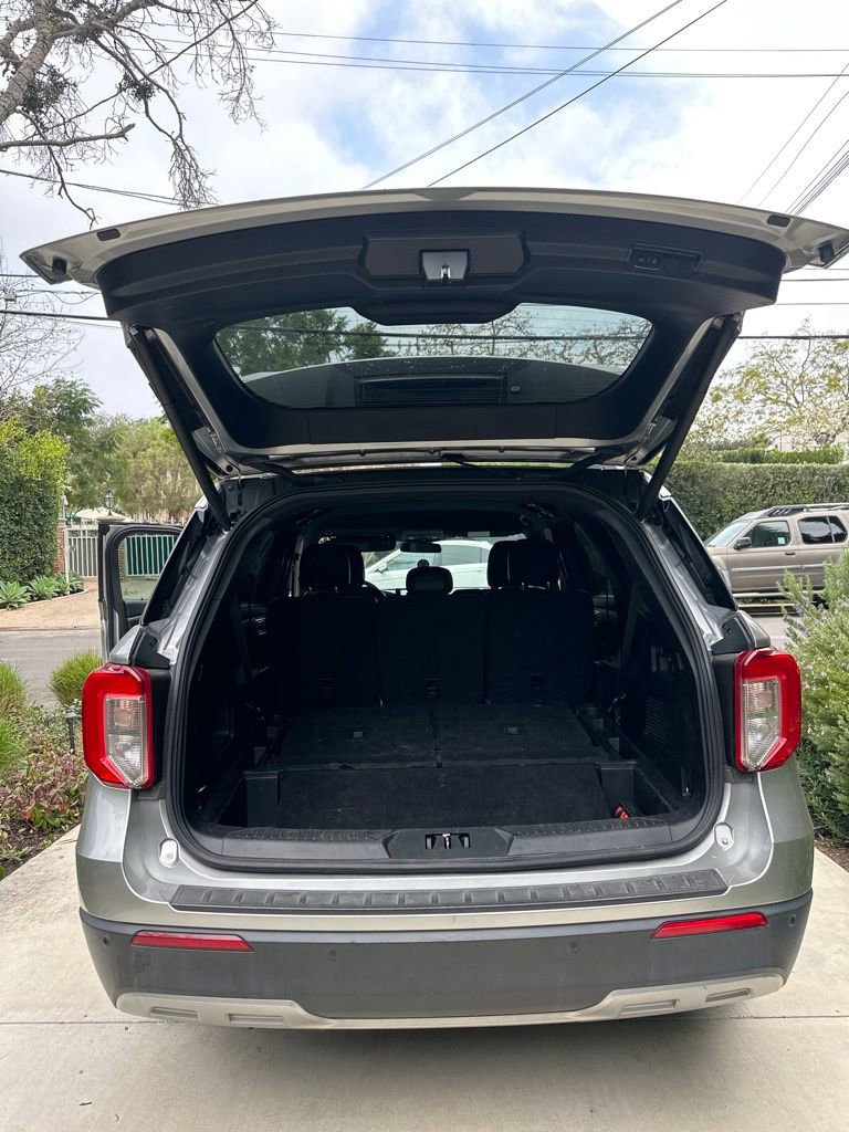 Certified 2020 Ford Explorer XLT w/ Equipment Group 202A image 20