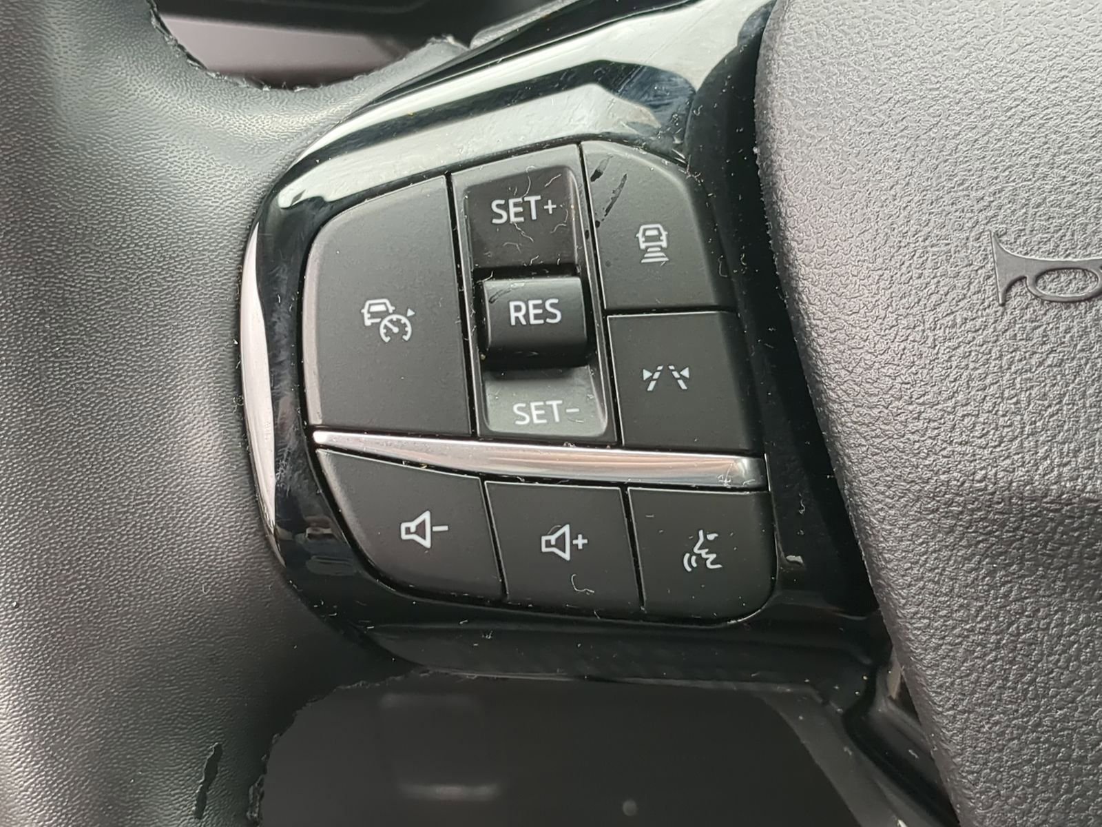 Certified 2023 Ford Escape Platinum image 27