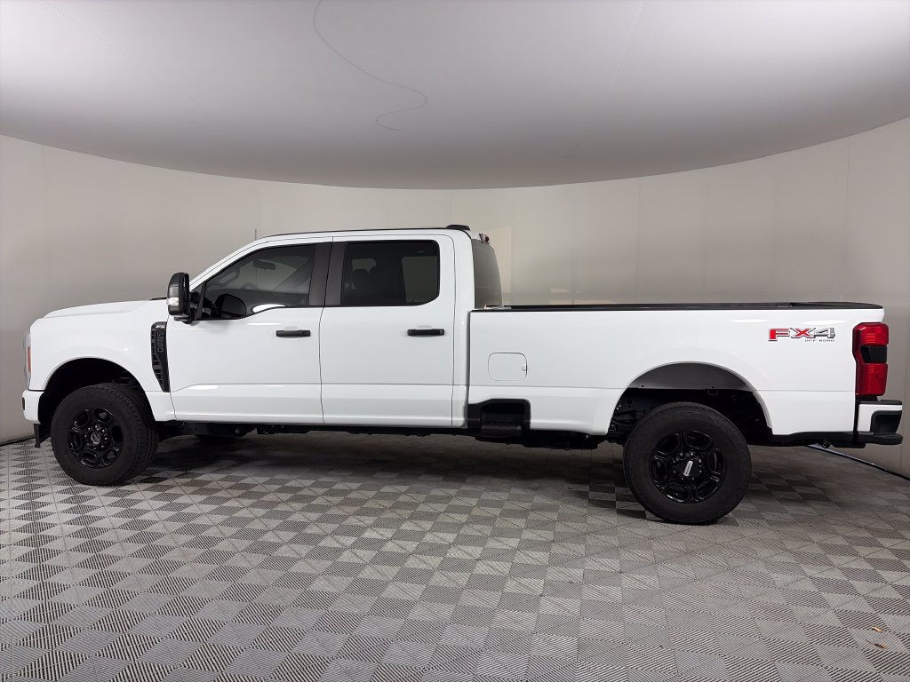 Certified 2023 Ford F250 XL w/ STX Appearance Package AWD/4WD image 4