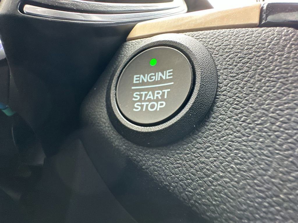 Certified 2022 Ford Escape Titanium w/ Titanium Premium Package image 22