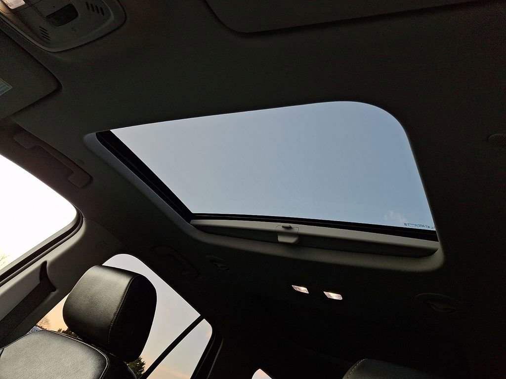 Used 2020 Chevrolet Traverse Premier w/ Redline Edition image 15