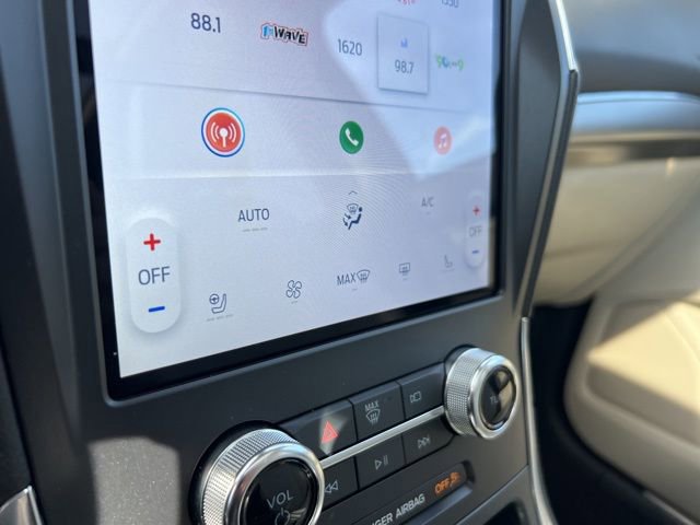 Certified 2024 Ford Edge Titanium image 16