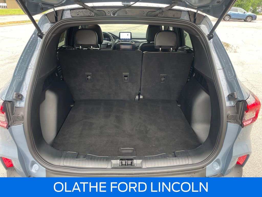 Certified 2025 Ford Escape ST-Line FWD image 30