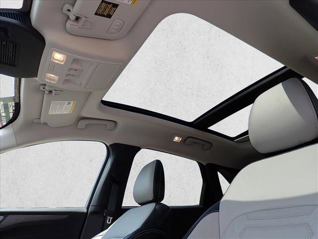 Certified 2023 Ford Escape Platinum w/ Premium Technology Package AWD/4WD image 14