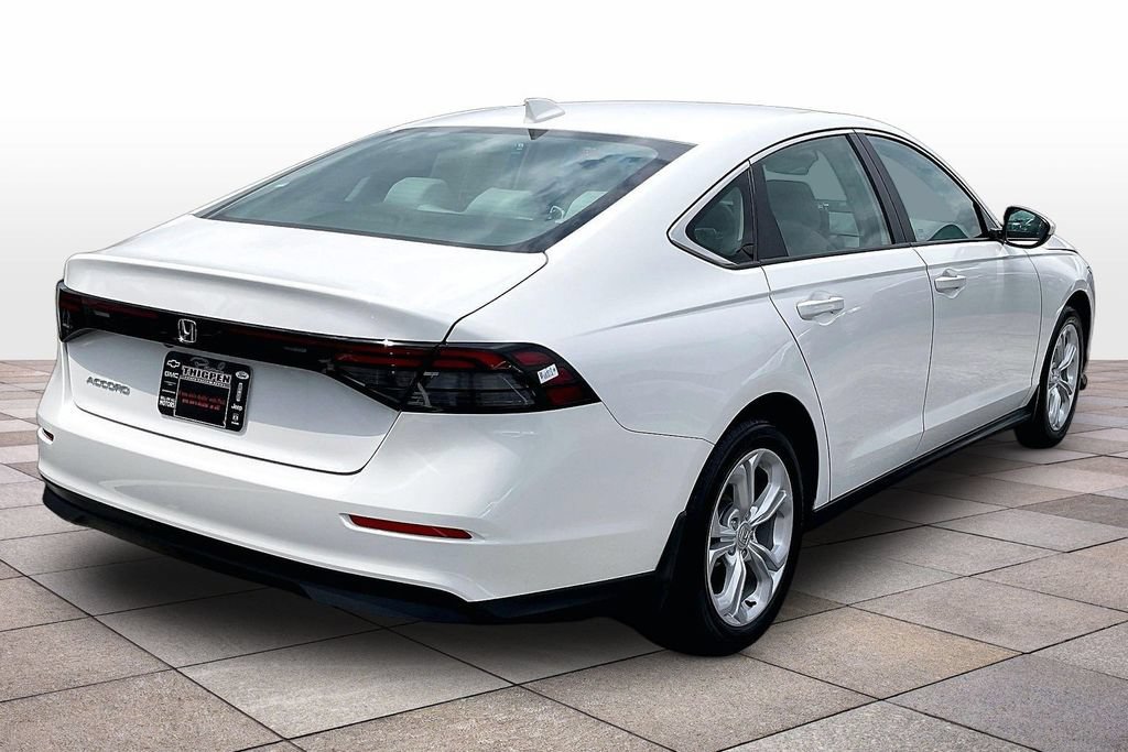 Used 2025 Honda Accord LX image 12