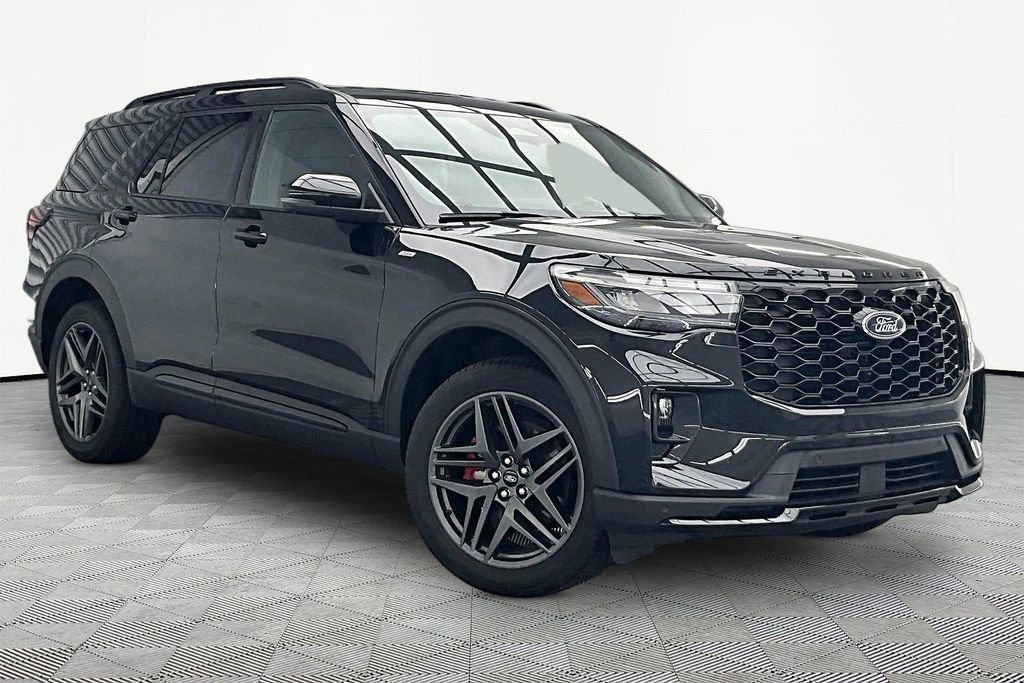 Certified 2025 Ford Explorer ST-Line w/ ST-Line Street Pack AWD/4WD image 12