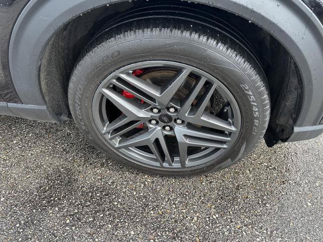 Certified 2025 Ford Explorer ST AWD/4WD image 10