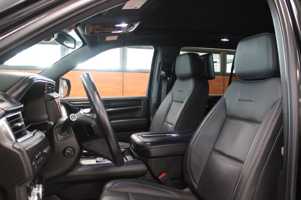 Used 2024 GMC Yukon Denali AWD/4WD image 17
