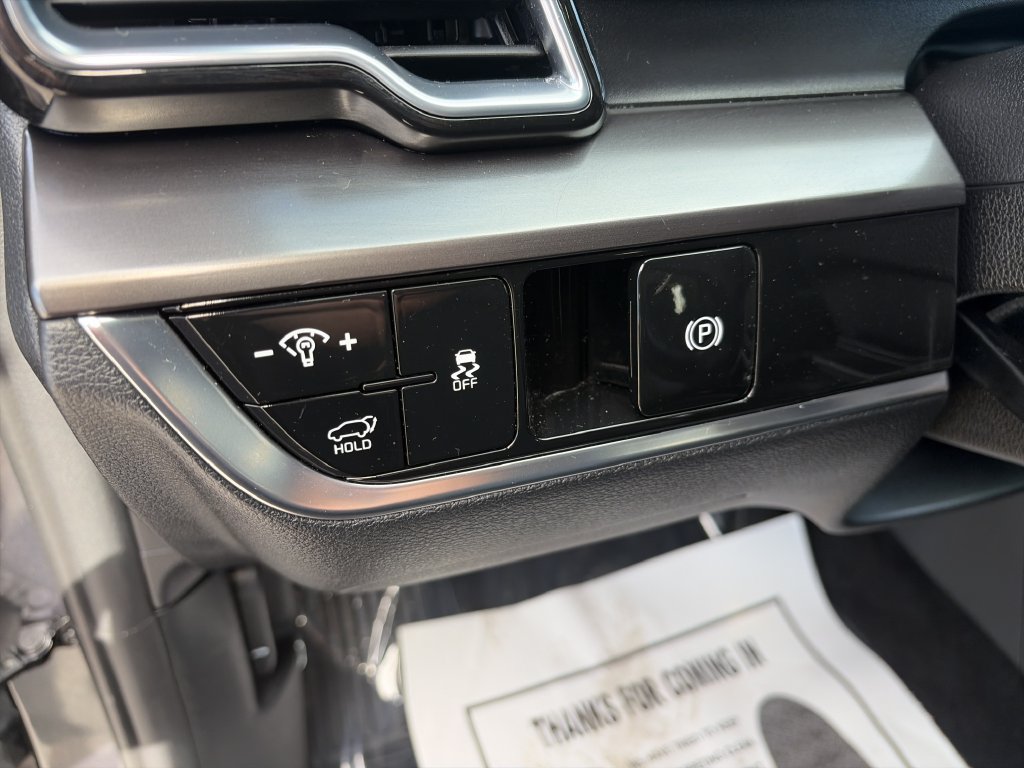 Used 2025 Kia Sportage EX w/ Premium Package FWD image 19