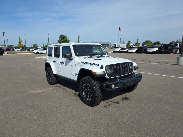 Used 2025 Jeep Wrangler Unlimited Rubicon 4xe AWD/4WD image 3