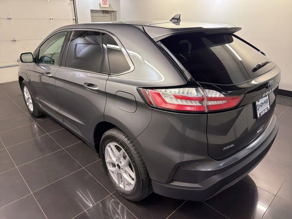 Certified 2023 Ford Edge SEL w/ Convenience Package AWD/4WD image 4